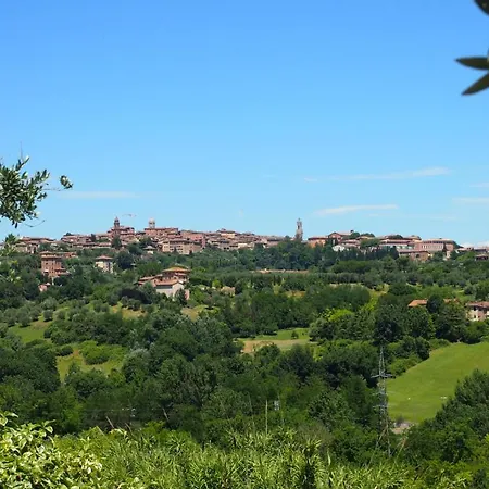 Nell'antica Torre Di Fronte A Σιένα