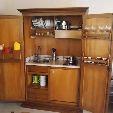 Nell'antica Torre Di Fronte A Апартаменты Сиена