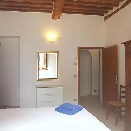 Apartamento Nell'antica Torre Di Fronte A