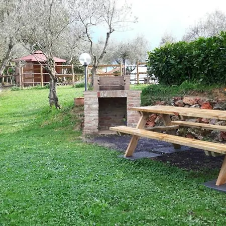 Nell'antica Torre Di Fronte A *