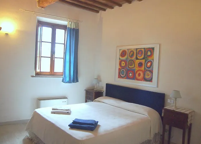 Nell'antica Torre Di Fronte A *